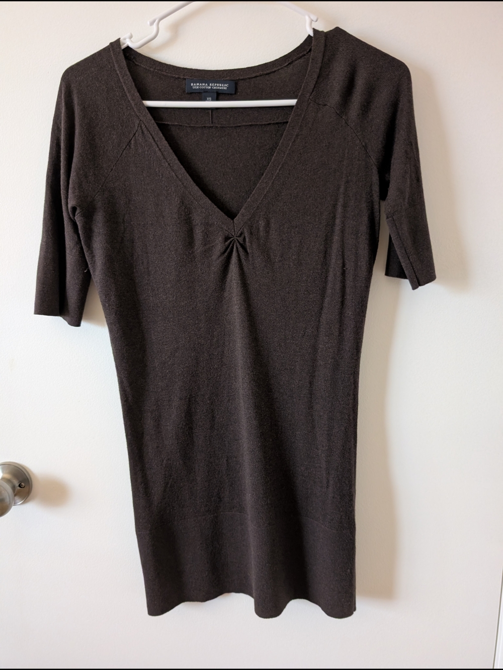 Cashmere Banana Republic Dark Brown V‑Neck Slim Knit Dress